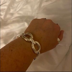 Silver tone stretch bracelet